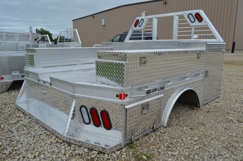 Truck Accessories Diy, Truck Bed Trailer, Flatbed Truck Beds, Aluminum Truck Beds, Truck Bed Tool Boxes, Welding Trucks, Custom Truck Beds, Truck Games, Truck Flatbeds