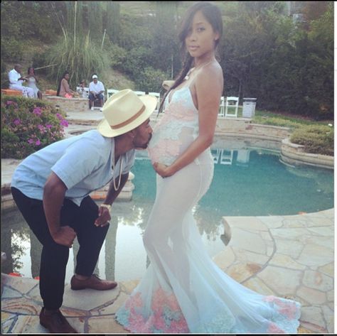 Omarion and Apryl Jones’ backyard baby shower Apryl Jones, Mens Twists Hairstyles, Backyard Baby Showers, Baby Shower Photos, Pregnancy Style, Mommy To Be, Mommy Style, Shower Dresses, Family Goals