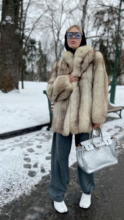 White Fox Fur Coat, Fox Fur Coat Outfit, Denim Coat Outfit, Dresses With Jackets, Iconic Runway, Meat Dress, Fur Coat Outfit, Best Clothing Brands, Longline Jacket