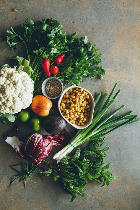 ingredients // the first mess Ingredients Photography, Vegetables Photography, Vegan Cauliflower, Green Veggies, Pea Recipes, Food Photography Inspiration, Roasted Cauliflower, Fruit And Veg, Salad Ingredients