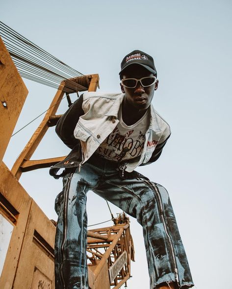 Nairobi Apparel District (NAD), founded by Junior Orina, is a Kenyan streetwear brand focused on combining art, up-cycling, and sustainability. With bold, hand-painted designs and eco-friendly fabrics, NAD’s streetwear blends Kenyan culture with global trends. The brand aims to raise environmental awareness while celebrating African pride, all through fashion that makes a statement.🌱♻️ 📸 @nairobiappareldistrict African Streetwear, Kenyan Culture, Painted Designs, Environmental Awareness, Eco Friendly Fabric, Nairobi, Sustainability, Cycling, Eco Friendly