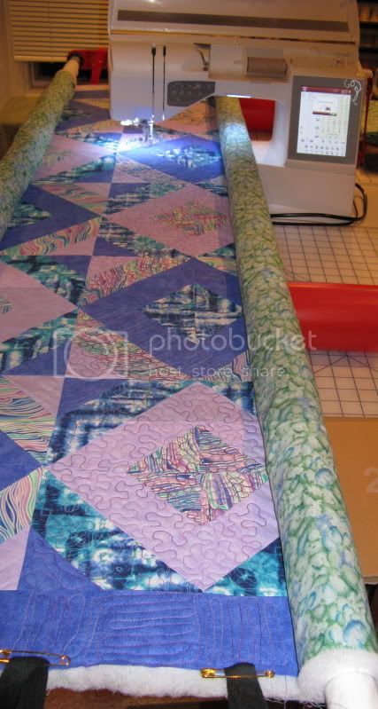 Quilt Frames Diy How To Make, Diy Quilting Frame For Sewing Machine, Diy Quilting Frame Plans, Easy Free Motion Quilting Designs, Diy Quilting Frame, Hand Quilting Frames, Quilt Frame, Quilting Table, Diy Quilting