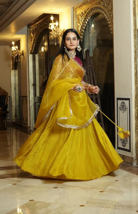 Choti Sardarni Mehar Suits, Haldi Ceremony Outfit For Sister Indian, Outfit For Haldi, Rajasthani Look, Peach Clothes, Boho Chic Wedding Dress, Cute Maternity Dresses, Navratri Garba, Rajasthani Dress