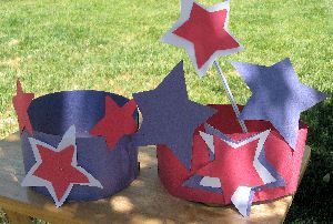 RVing Kids Independence Day Hat and Star Wand Project:  Here is a great craft project to keep your RVing Kids busy getting ready for the 4th of July Celebration. 4th Of July Craft, Fourth Of July Crafts For Kids, July Art, Independence Day Theme, 4th July Crafts, Summer Camp Crafts, Teacher Craft, Star Wand, Independance Day