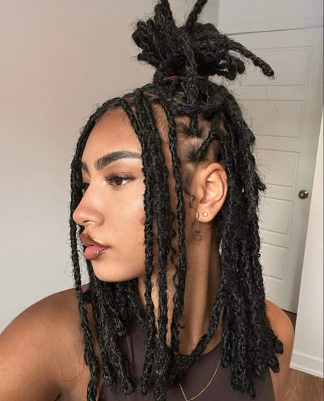 Hair Styles Braids, Soft Locs, Short Box Braids Hairstyles, Styles Braids, Short Locs Hairstyles, Faux Locs Hairstyles, Protective Hairstyles Braids, Hair Twist Styles, Cool Braid Hairstyles