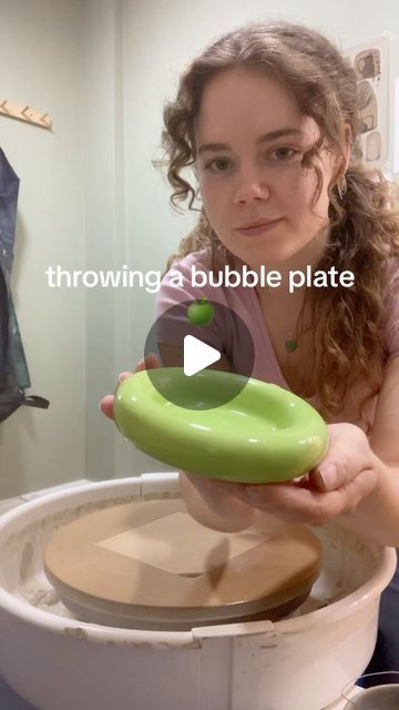 Pottery Wheel Creations, Bubble Plate Ceramic, Ceramic Bubble Plate, Ceramics On The Wheel, Donut Pottery Ideas, Throwing A Plate On The Wheel, Clay Wheel Ideas, Pottery Wheel Ideas Inspiration, Ceramics Ideas Pottery Wheel