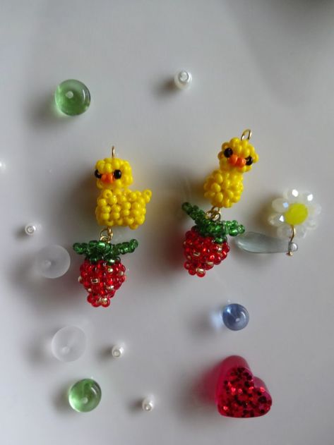 Beaded Duck, Hand Beaded Embroidery, Beads Craft Jewelry, Bead Embroidery Tutorial, Beading Jewelery, Beaded Necklace Diy, Handmade Jewelry Tutorials, Beaded Crafts, Beaded Animals