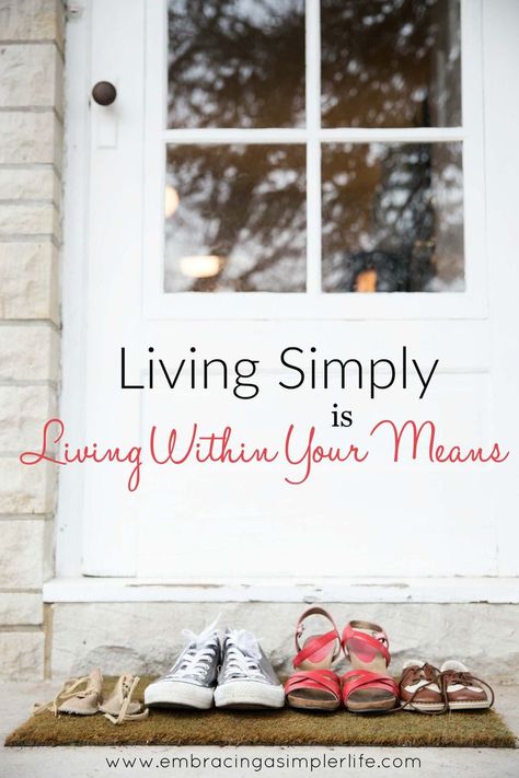 Living Minimally, Living Simple Life, Minimalist Organization, Simple Living Lifestyle, Living Within Your Means, Living Simple, Budget Living, Family Binder, Coconut Bowls