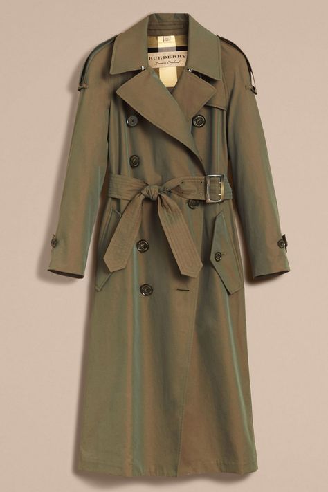 A Burberry trench-coat - HarpersBAZAARUK Olive Trench Coat, Wind Coat, Designer Brands Fashion, Sewing Pattern Shop, Trench Coat Outfit, Burberry Coat, Burberry Trench Coat, British Outfits, Stylish Coat