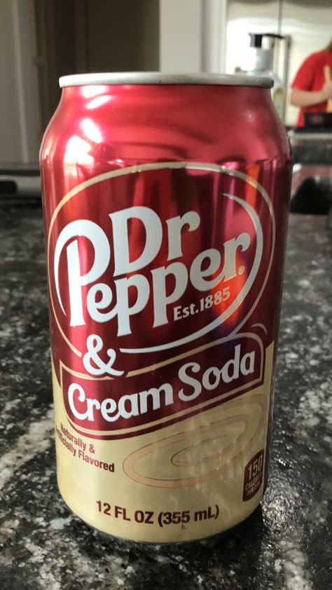 Aesthetic Dr Pepper, Soft Drinks Sodas, Dr Pepper Aesthetic, Dr Pepper Cream Soda, Pepper Aesthetic, Dr Pepper Recipes, I Love Dr Pepper, Doctor Pepper, Soda Floats