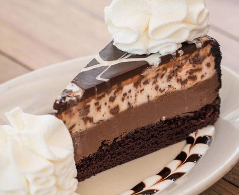 Tuxedo Cheesecake, Chocolate Tuxedo, Cake Bars Recipe, The Cheesecake Factory, Cream Cheesecake, Cake Cheesecake, Cheesecake Factory, Chocolate Cheesecake, Easy Cookies