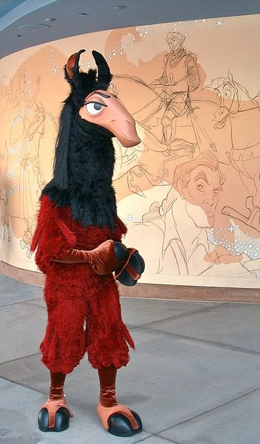 "The Emperor's New Groove" - Kuzco in his llama form!!! So cool. (Shannon knows me so well) Regular Show Cosplay, Llama Kuzco, Kuzco Disney, Walt Disney Paris, Emperor Kuzco, Cosplay Disney, Emperor's New Groove, The Emperor's New Groove, Disney Face Characters