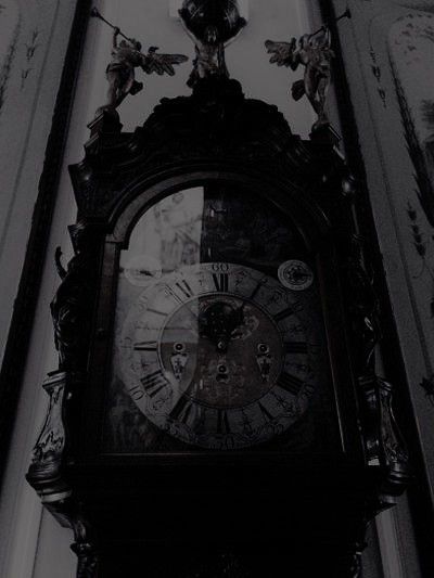 Dark Time Aesthetic, Clock Dark Aesthetic, Dark Clock Aesthetic, Grandfather Clock Aesthetic, Dull Aesthetic, Intj Vibes, Charles Offdensen, Gothic Clock, Clocks Aesthetic