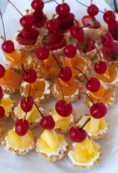 Pineapple Appetizers Appetizer Ideas, Luau Finger Food Ideas, Luau Appetizers Appetizer Ideas, Luau Party Food Appetizers, Luau Snacks, Luau Appetizers, Tropical Appetizers, Pina Colada Cheesecake, Hawaiian Appetizers