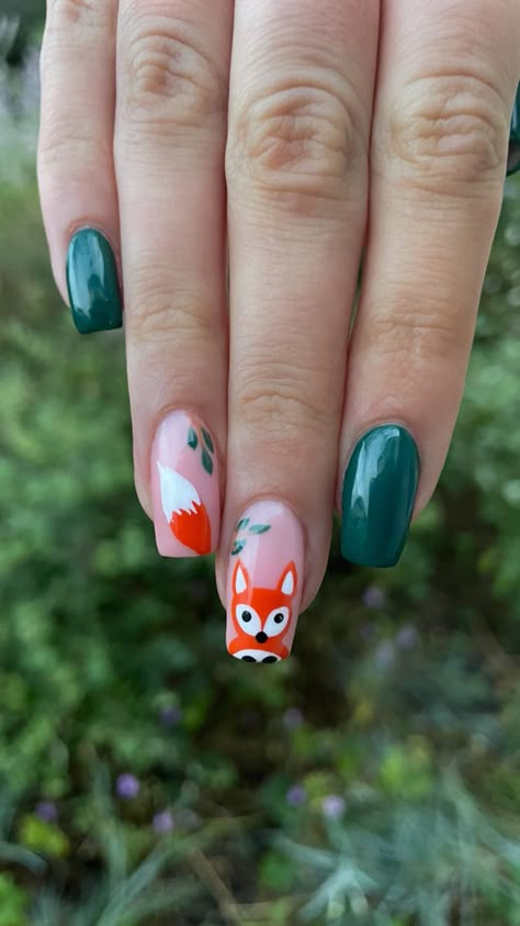 Forest green square nails with fox by dixie.digits on instagram Woodsy Nail Designs, Animals Nails Design, Woodland Theme Nails, Woodland Nail Art, Beltane Nails, Outdoor Nail Designs, Woodsy Nails, Forest Nails Designs, Squirrel Nails