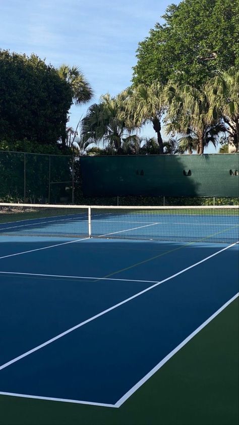 tennis courts in florida in the summer Mode Tennis, Tennis Wallpaper, Tennis Lifestyle, Whats Wallpaper, Tennis Pictures, Tennis Aesthetic, Tennis Life, Wallpapers Phone, Wallpapers For Iphone