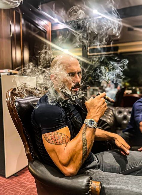 men luxury lifestyle Men Luxury Lifestyle, Tactical Beard, Tate Brothers, Silk Loungewear, Mens Luxury Lifestyle, James Bond Style, Bad Boy Style, Peaky Blinders Tommy Shelby, Wealthy Lifestyle