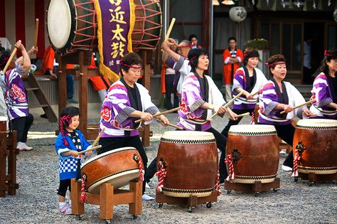 “Taiko” Drums | Nippon.com Japanese Festival Aesthetic, Obon Festival Japan Art, Taiko Drum, Traditional Japanese Instruments, Japanese Taiko Drummers, Genshin Oc, Koto Japanese Instrument, Japanese Festival, Music Pictures