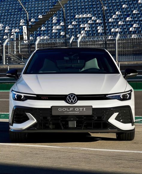 The new Golf MK8.5 GTI Clubsport. 💯 🔎 @automanntv #VWBUILDS #VWB #VW #VWGOLF #VWGTI #MK85 #GOLF85 #CLUBSPORT #SPORTCAR Golf Gti, Vw Golf, Sports Car, Golf, Cars, Quick Saves