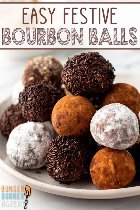 Whisky Balls Recipe, Boozy Balls Recipe, Bourbon Balls Recipe Easy, Baileys Balls Recipe, Bourbon Treats, Boozy Balls, Whiskey Balls, Bourbon Balls Recipe, Chocolate Balls Recipe