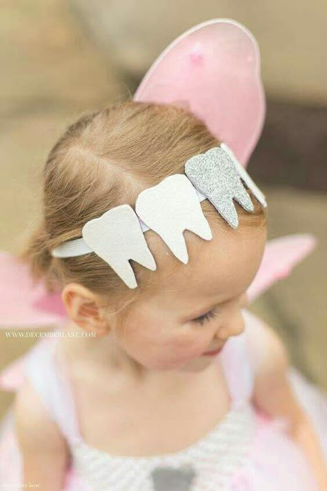 Agra Hadig, Hailey Elizabeth, Tooth Fairy Costume Diy, Tooth Fairy Costume, Teeth Party, Tooth Fairy Costumes, Fairy Headband, Fairy Costume Diy, Carnaval Costume