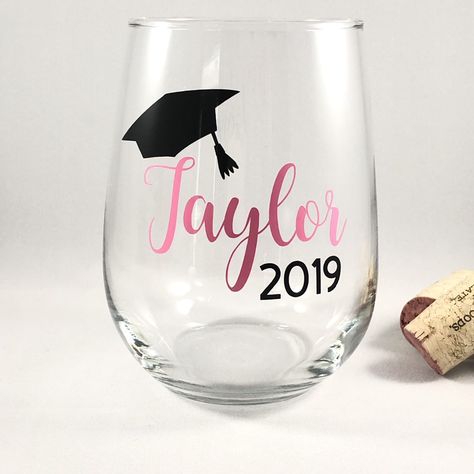 Grad Cups, Phd Party, Graduate Ideas, Cricut Graduation, Prom Gifts, Graduation Box, College Grad Gifts, Senior Crowns, Diy Graduation Gifts