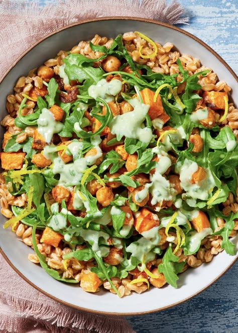 Easy vegetarian bowl recipe with crispy chickpeas and roasted sweet potato | More recipes on www.HelloFresh.com Hellofresh Recipes Vegetarian, Vegetarian Hello Fresh Recipes, Hello Fresh Vegetarian Recipes, Hello Fresh Vegetarian, Farro Bowl Recipe, Hellofresh Meals, Hellofresh Vegetarian, Vegetarian Bowl, Fresh Veggie Recipes