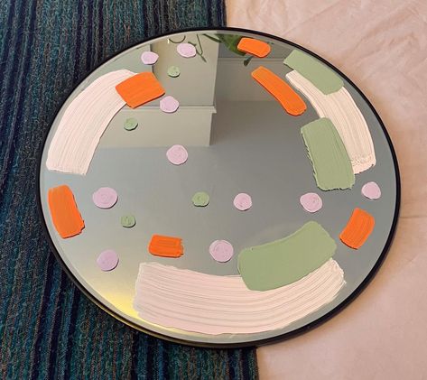 Painted Round Mirror, Mirror Paintings, Mirror Painting Ideas, Painted Mirrors, Mirror Illusion, Painted Mirror Art, Painted Mirror, Birthday Picnic, Mirror Paint