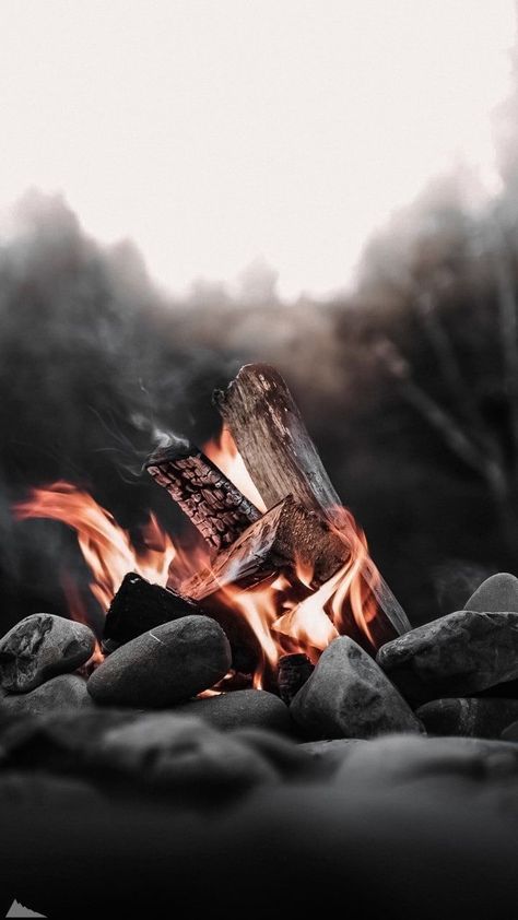 Guitar Photography, Bokeh Photography, Fire Photography, Camp Fire, Instagram Logo, Fall Wallpaper, Background Pictures, Landscape Wallpaper, Nature Aesthetic