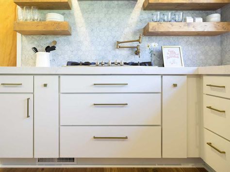 Modern, white, open kitchen with slab door cabinets | Solid wood, Blum hardware = good quality Slab Door Kitchen, Beadboard Kitchen Cabinets, Slab Kitchen Cabinets, Slab Cabinet Doors, Framed Kitchen Cabinets, Kitchen Cabinets Knobs And Pulls, Beadboard Kitchen, Slab Cabinets, Kitchen Cabinet Door Styles