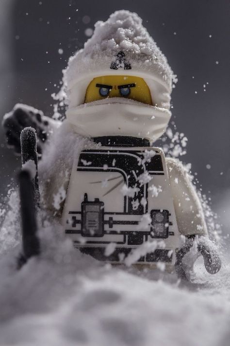 Cool Lego Wallpapers, Lego Ninjago Photography, Lego Minifigures Photography, Lego Aesthetic Wallpaper, Lego Ninjago Zane, Hyperpop Wallpaper, Lego Pics, Ninjago Toys, Sensei Wu