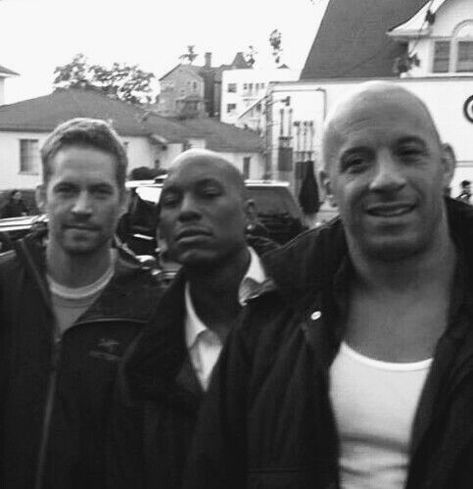 To Fast To Furious, Fast And Furious Cast, Doflamingo Wallpaper, Fast And Furious Actors, Wow Photo, Dominic Toretto, Paul Walker Pictures, The Furious, Vin Diesel