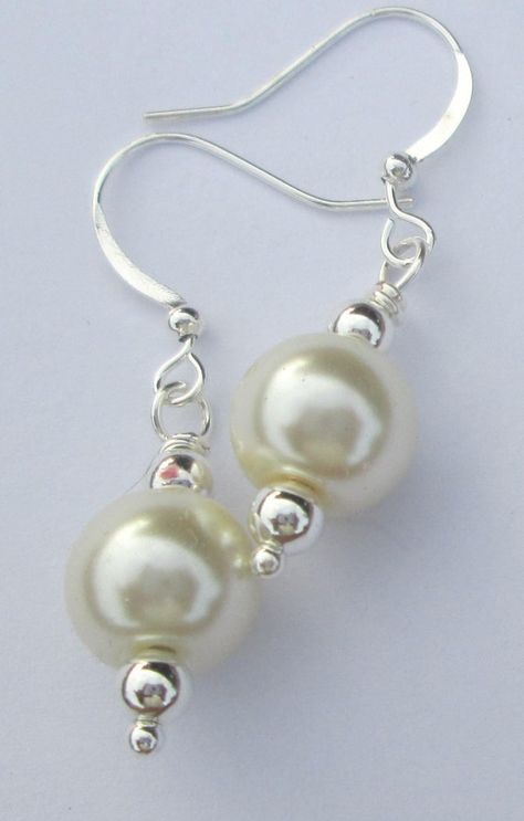 Pearl Earrings Handmade, Bridesmaid Accessories, Wedding Accessories Jewelry, Homemade Jewelry, Earrings White, Gothic Jewelry, Bridesmaid Earrings, Pierced Earrings, Jewelry Projects