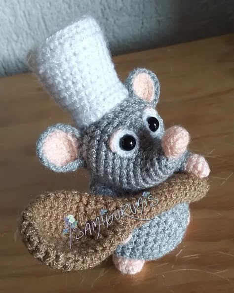 Amigurumi chibi ratatouille Crochet toys ideas #crochettoysideas #crochet #crochettoy #crochetpattern #crochetpatterns 2.88 Disney Crochet Patterns, Easy Crochet Animals, Crochet Disney, Crochet Design Pattern, Kawaii Crochet, Fun Crochet Projects, Diy Crochet Projects, Crochet Toys Patterns, Crochet Gifts