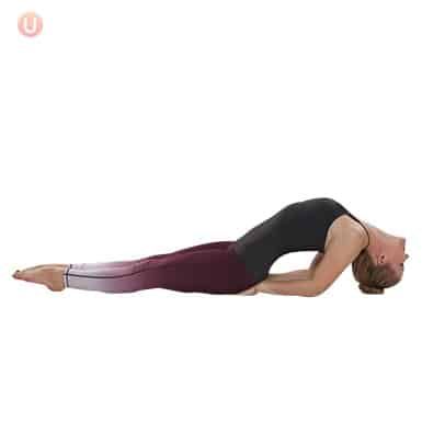 Fish Pose is a simple yoga position that opens the front of the body, improves spinal flexibility, stretches the hip flexors and strengthens the upper back. Spinal Flexibility, Flexibility Stretches, Tight Shoulders, Fish Pose, Simple Yoga, Core Challenge, Hip Flexors, Yoga Positions, Core Exercises