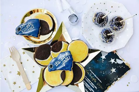 Solar Eclipse Party Ideas Solar Eclipse Party Decorations, Eclipse Decorations, Eclipse Cake, Solar Eclipse Party, Blue Moon Beer, Eclipse Party, 2024 Eclipse, Solar Eclipse 2017, Blinded By The Light