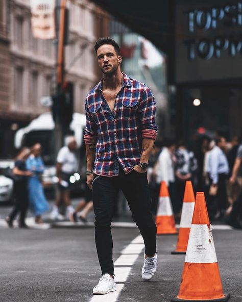 Men’s Summer Casual Style Guide | The Lost Gentleman Checkered Shirt Outfit, Checked Shirt Outfit, Mode Dope, Mens Fashion Blog, Hipster Mens Fashion, Outfit Check, Mens Style Guide, Neue Outfits, Mens Fashion Casual Outfits