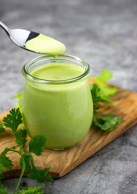 This amazing Vegan Cilantro Lime Dressing is simple and easy to prepare, made with only 6 ingredients, it is oil-free, and flavorful. Vegan Vitamix Recipes, Vegan Avocado Dressing, Vegan Dressing Recipes, Avocado Dressing Recipe, Dairy Free Dressing, Lime Salad Dressing, Blueberry Vinaigrette, Ginger Salad Dressings, Spring Mix Salad