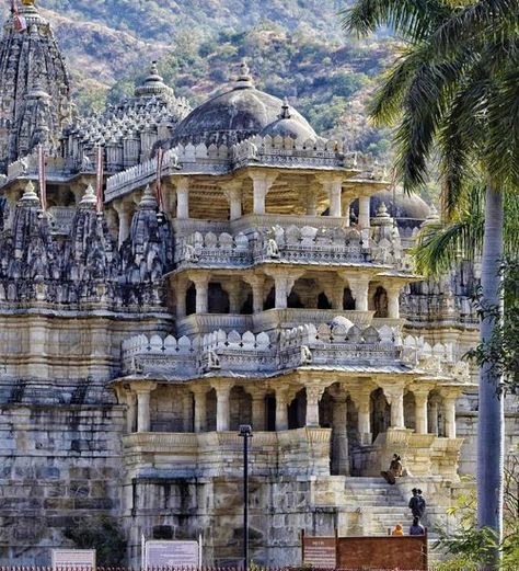 Ranakpur Jain Temple, Aesthetics Landscape, Rajasthan Tourism, Rajasthan Tour, Temples Of India, Amer Fort, Temple India, Indian Temple Architecture, India Architecture