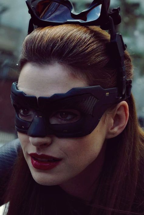 Dark Knight Rises Catwoman, Anne Hattaway, Anne Hathaway Catwoman, Catwoman Selina Kyle, Catwoman Cosplay, The Dark Knight Trilogy, Dark Knight Rises, Batman And Catwoman, Batman Begins