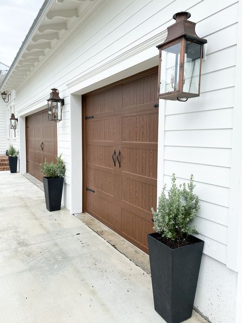 Raynor Garage Doors, Brown Garage Door, Cedar Garage Door, Exterior Garage Door, Garage Door Lights, White Garage Doors, Carriage House Garage Doors, Garage Door House, Single Garage Door