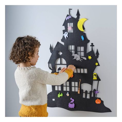 Buy Decorate Your Own Felt Haunted House at Hobbycraft UK. Cute Haunted House, Haunted House Project, Easy Halloween Crafts For Kids, Haunted House Craft, Simple Art Projects, Halloween Party Decor Diy, Felt House, House Craft, Gold Pumpkins