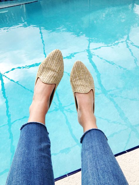 Target Woven Backless Mule / Cute Shoe for Spring / Backless Loafer / Target Raffia Shoe $25 Woven Mules Outfit, Classic Woman Style, Spring Fashion Work, Women Over 40 Fashion, Mules Outfit, Raffia Shoes, Bright Shorts, Colorful Coastal, Cutest Shoes