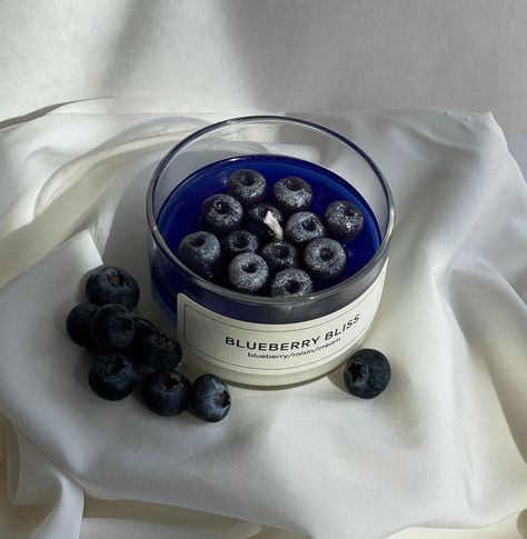 Food Shaped Candles, Blueberry Candles, Blueberry Candle, Cute Candles Aesthetic, Cheesecake Candle, Candle Making Recipes, Cool Candles, Dessert Candle, Biscuits Graham