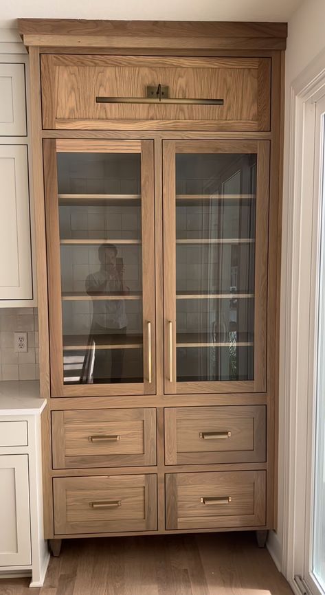 Cream Wood Kitchen, Oak Pantry, Beautiful Pantry, Diy Backsplash, Pantry Design, Pantry Cabinet, Kitchen Redo, New Home Designs, Updated Kitchen