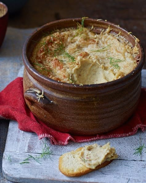 Here's a cracking Christmas dip for your festive party, with fennel, butter beans and parmesan. Parmesan Dip, Fennel Recipes, Delicious Magazine, Butter Beans, Tapenade, Aioli, Fennel, Appetizer Snacks, Chutney