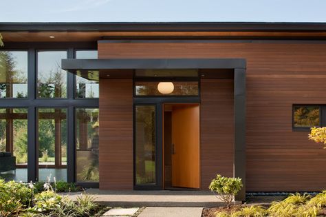 Gallery of Olympia Prairie Home / Coates Design: Architecture + Interiors | Seattle Architects - 12 Modern Front Porches, Door Overhang, Contemporary Front Doors, Prairie House, Prairie Home, Modern Entry, Wooden Front Door Design, Building A Porch, Modern Entrance