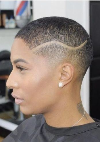 Female Haircut Designs, Women Fade Haircut, Low Hairstyles, Bald Hairstyles For Women, Fade Haircut Women, Low Cut Hairstyles, Short Platinum Blonde Hair, Haircut Ideas For Women, Low Taper Fade Haircut