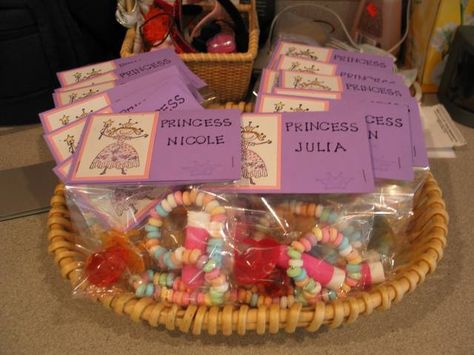 Princess Goodie Bags Diy, Princess Goody Bag Ideas, Princess Goodie Bags, Princess Cakes, Disney Princess Cake, 4 Birthday, Birthday Goodie Bags, Alphabet Stamps, Loot Bags