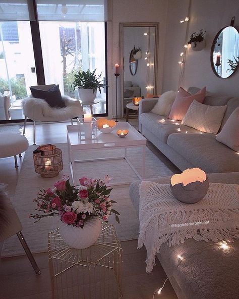 House Vibes, Neutral Living Room, Rustic Living Room, Living Room Decor Apartment, Cozy Room, White Decor, Apartment Living Room, Design Living, Cozy Living Rooms